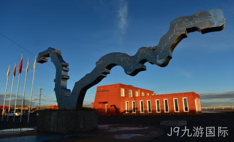 为三江源生态环境保护站捐赠61万元光伏产品